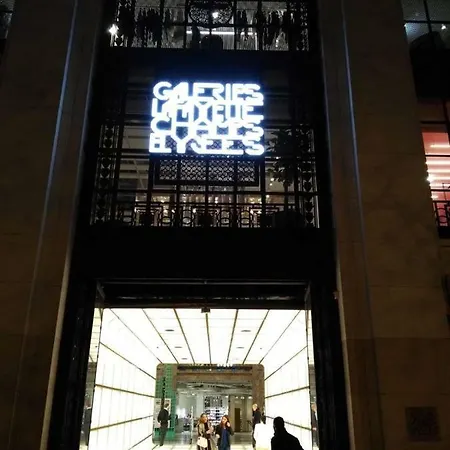Appartamento Avenue Des Champs Elysées - Studio Ks Parigi